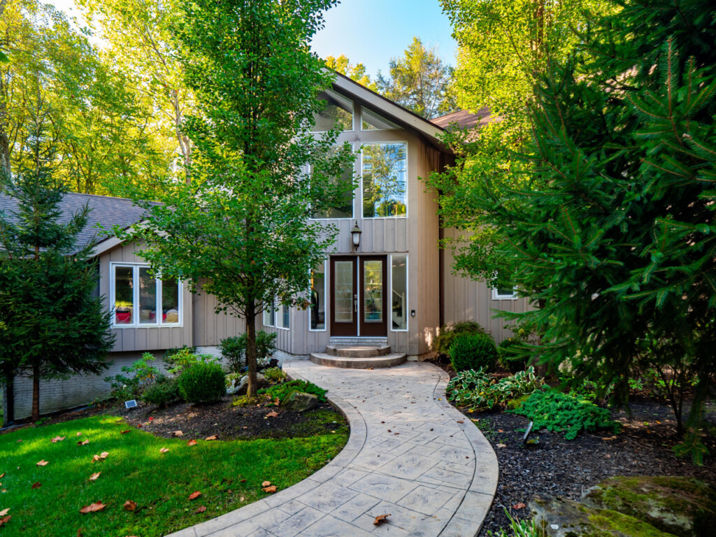 57883 433645 9 QlIut86DYdeOCmZO6sqPfqFhAuJxcoVK4QW9SFIdg 68e6cf3694735.jpg