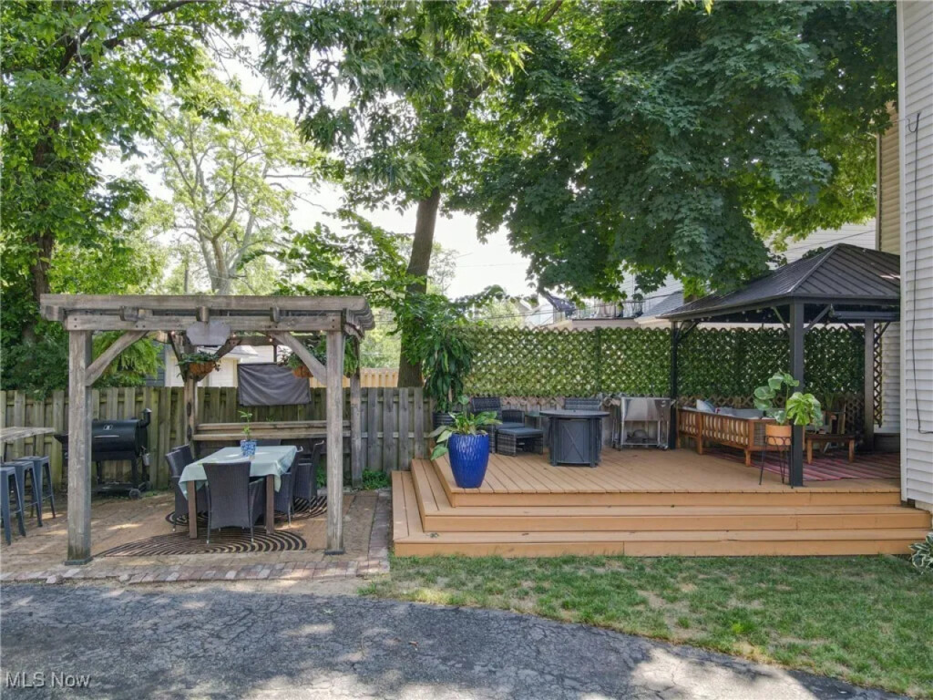 57883 446292 ivMsh1mIqFj70uAJTp9ELTtLRqjNVDSHjmJGtqpPVy0 68fbe0f604240.jpg