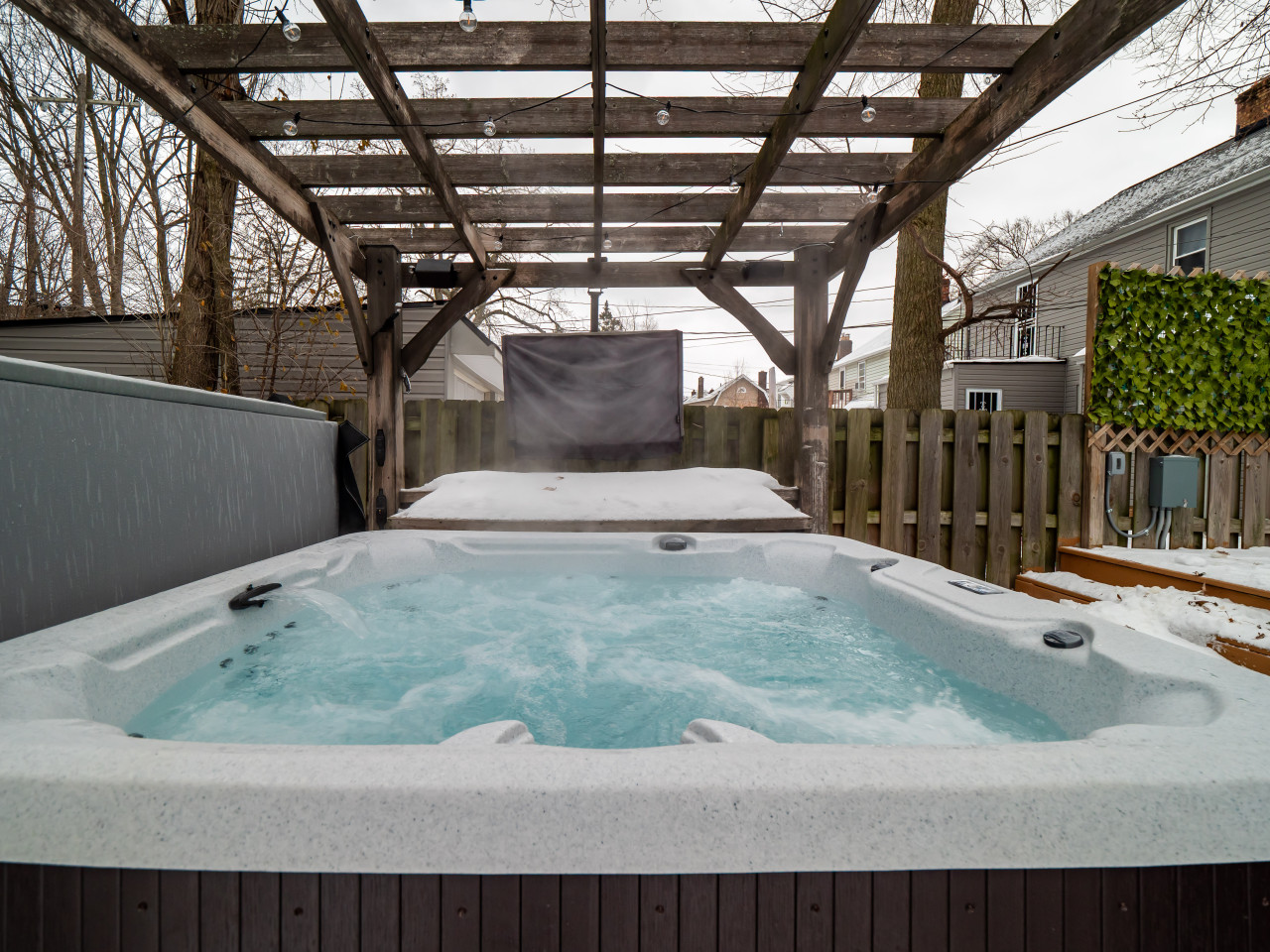 57883 446292 C1Kc LE2CqdiuH0CVo7 h5wSB p9LIlMNly7q6JQeEc 694048cf15330.jpg