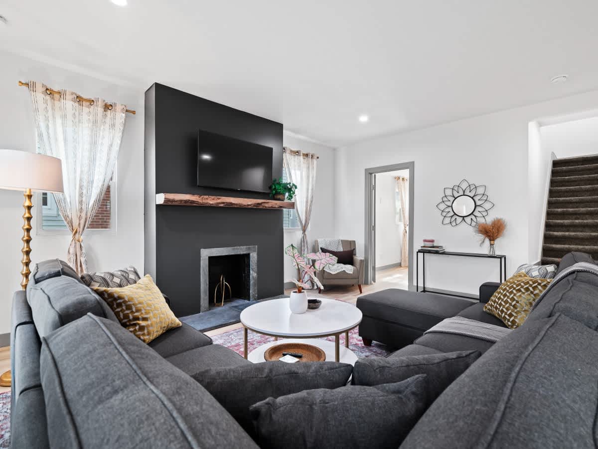 09737edd cb61 4a 33Q 0.jpg