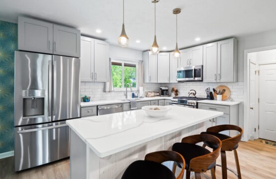 0ba38bbe e566 4a E 1 .jpg