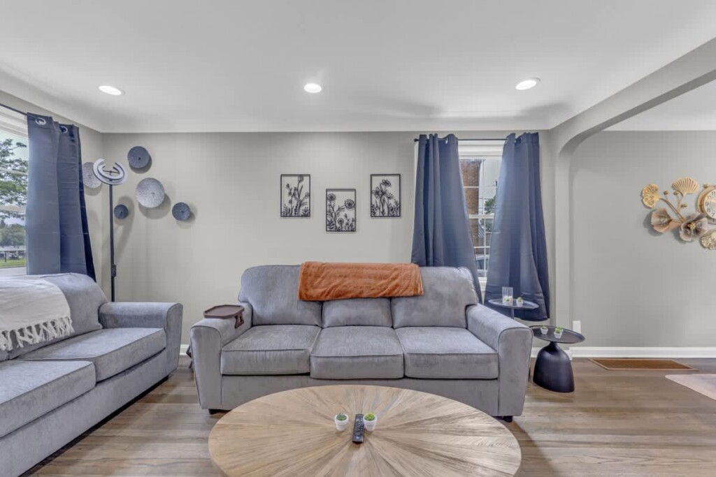 0c2afe11 368d 43 rp9Tl.jpg