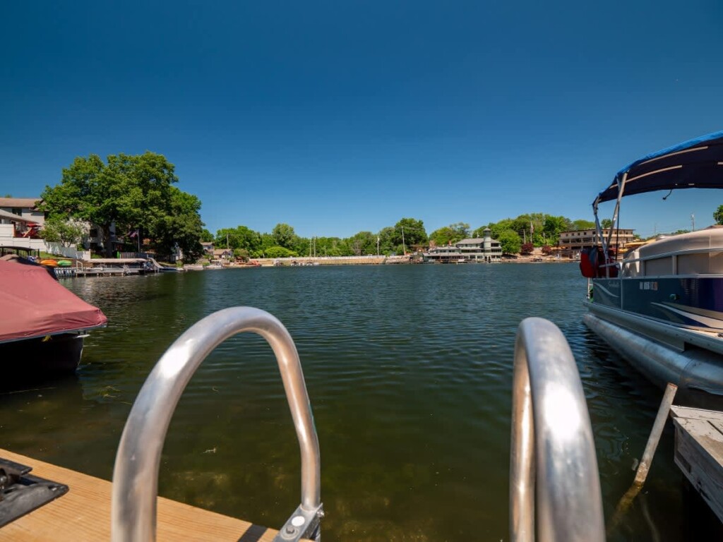 0d3d6c68 9d70 4f v3kRs.jpg