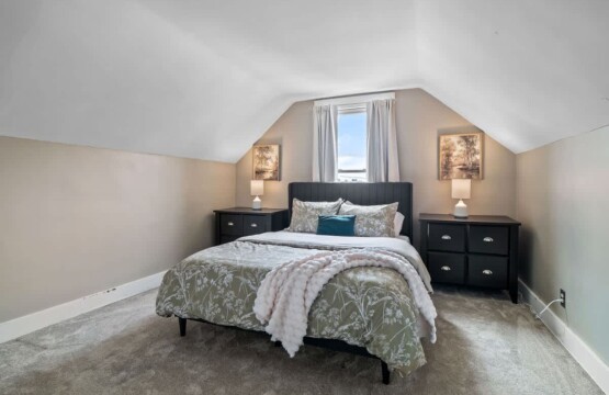 11469d1a 26d4 46 Uke U.jpg