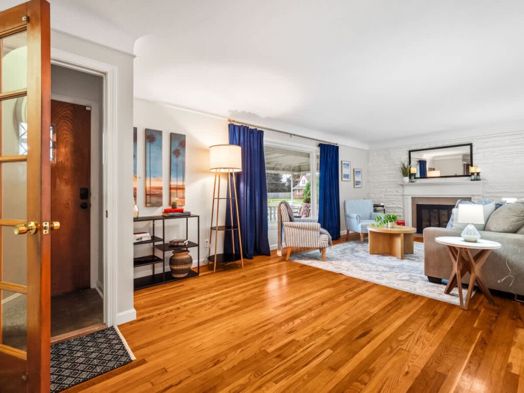 114db185 3a63 4a oXUlj.jpg