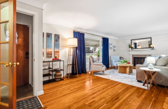 114db185 3a63 4a oXUlj.jpg