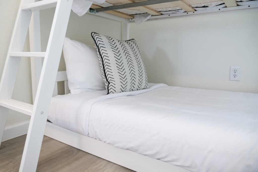 150d86c2 bfb0 4e PVdIw.jpg