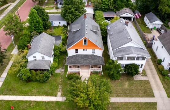 16645161 951f 49 lwKkm.jpg