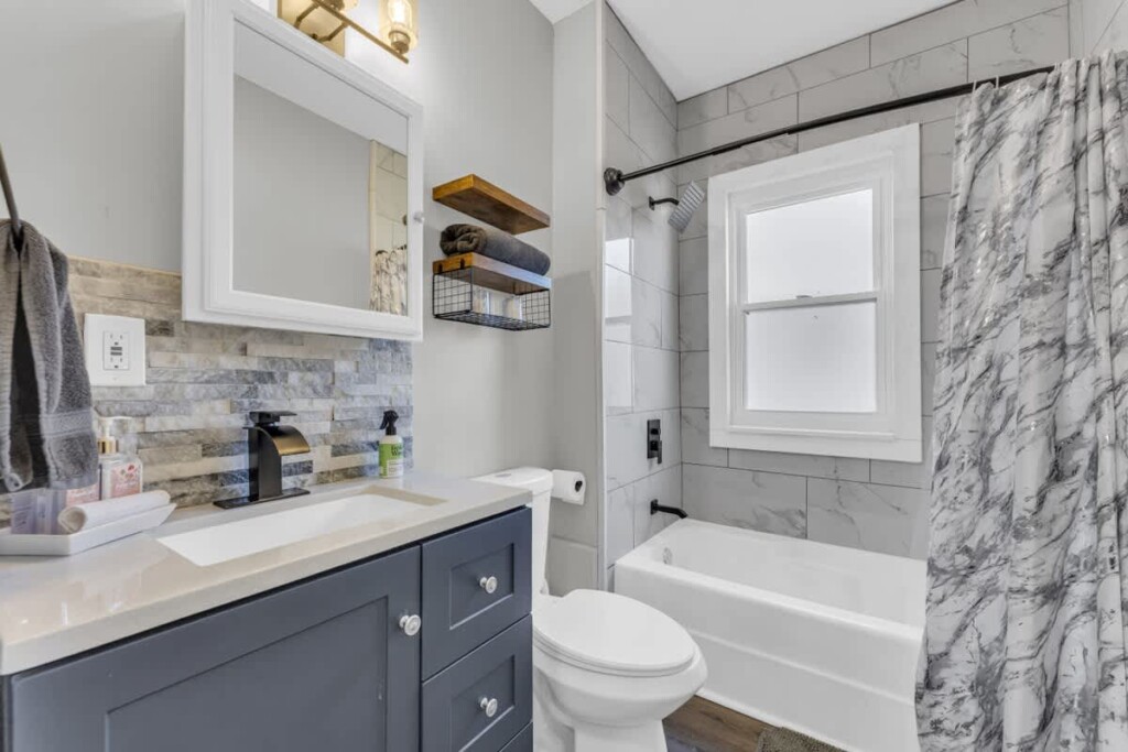 18d0f44e 4528 4c sbGdq.jpg