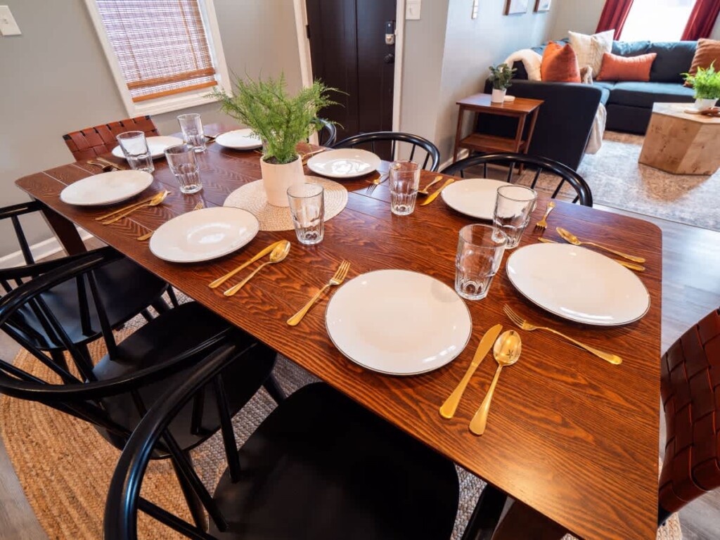 1912d06c 6dd0 48 DtHDA.jpg