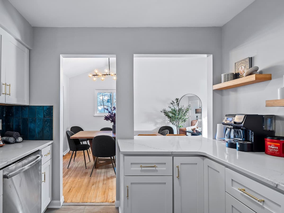 1b94ab84 a05e 43 ofvry.jpg