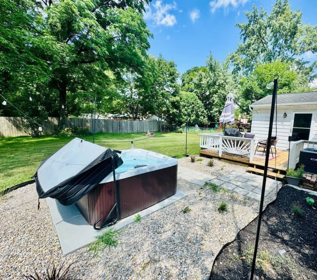 22b25f04 bb83 4c 8JHLG.jpg