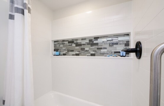 28d12570 c06f 46 voRXN.jpg