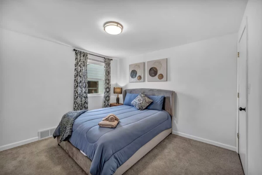 293462d0 7f2e 45 ZnS5B.jpg