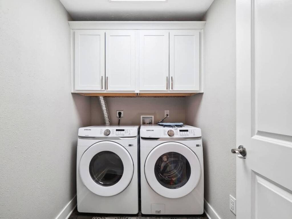 29e8553b e928 4b a0O8f.jpg