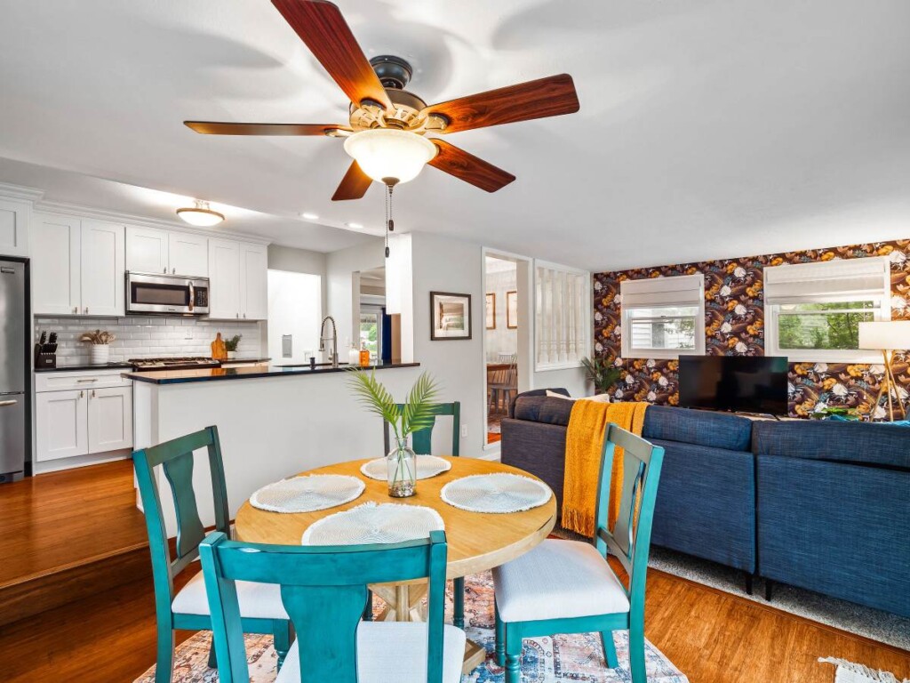 2a67b406 f924 48 E9gPo.jpg