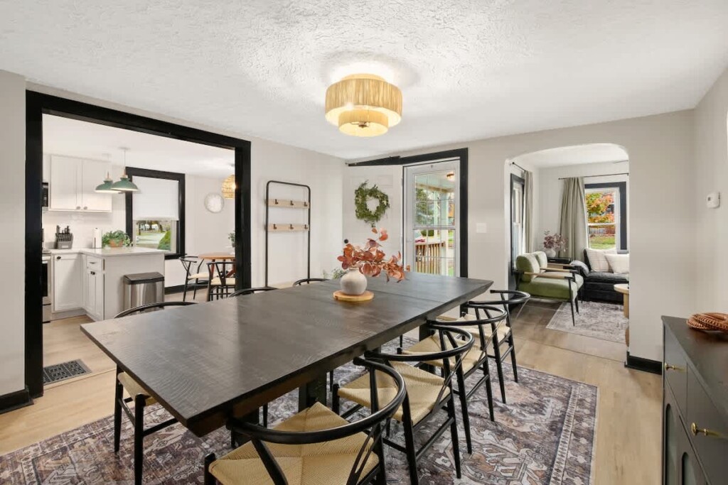 2a933ef4 564f 4a 6NR Q.jpg