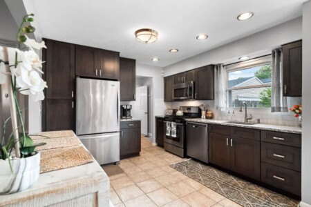 2aedd678 9889 47 MQU07.jpg