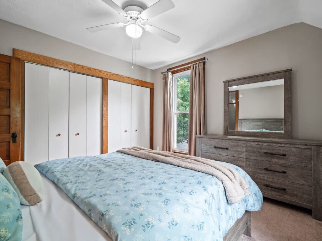 2bf669f9 55f0 47 dTsy1.jpg