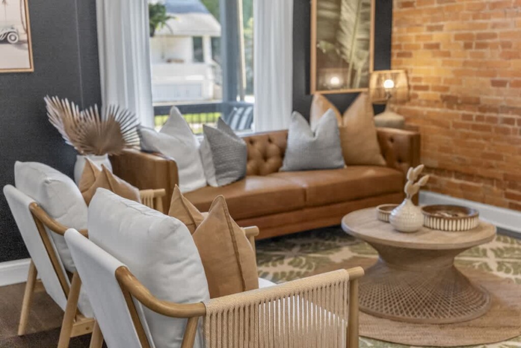 2c1aa314 4743 4e UOOz.jpg