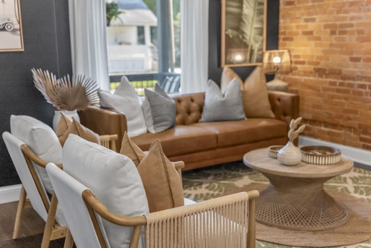 2c1aa314 4743 4e UOOz.jpg