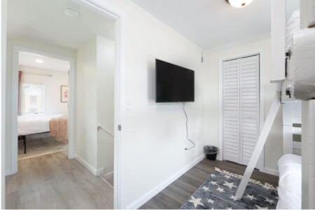 2d3d5b71 00b5 45 ipicq.jpg