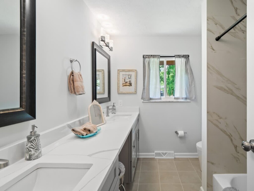 32d80d2c 6aae 47 xmhBE.jpg