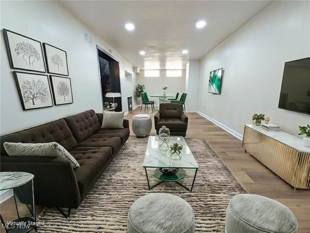 36850e57 a7f8 44 whvMQ.jpg