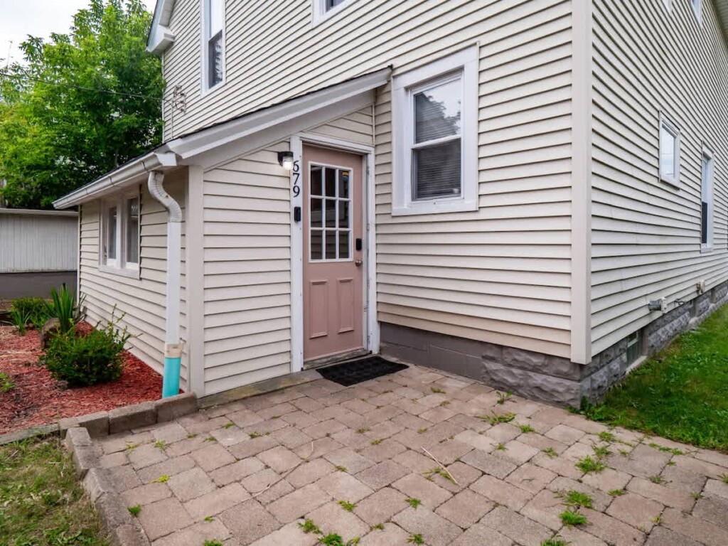 384103b9 2690 46 Sl C.jpg