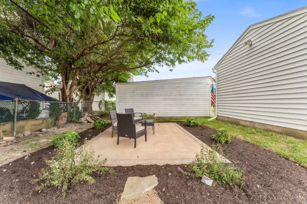 38999614 025e 42 iR0hF.jpg