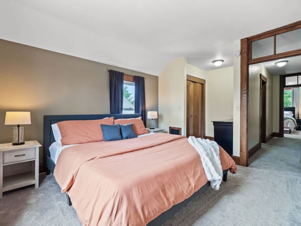 39d820c5 1c76 48 fFlgy.jpg