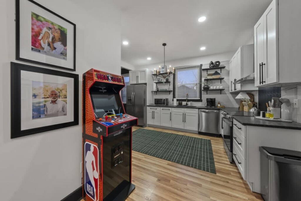 40be1e3f dfd8 4d ZcSdE.jpg