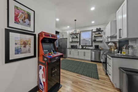 40be1e3f dfd8 4d ZcSdE.jpg