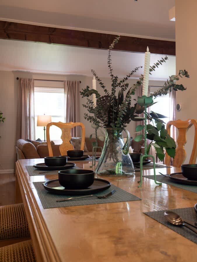 413a46bc 9404 49 hskRm.jpg