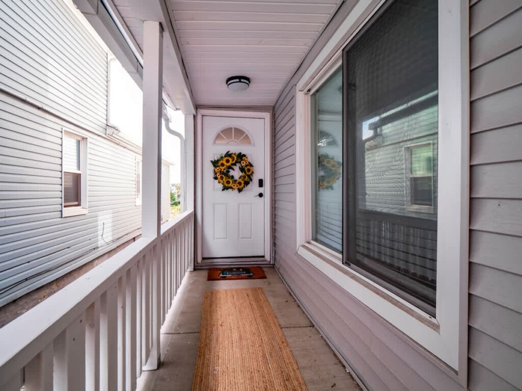 45da8e3b d9b5 4f aXT93.jpg