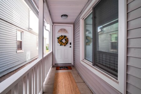 45da8e3b d9b5 4f aXT93.jpg