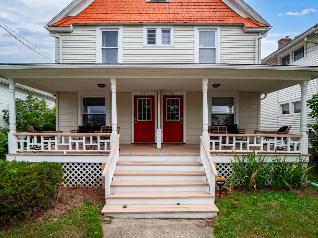 46786b9e 725d 46 HG R.jpg