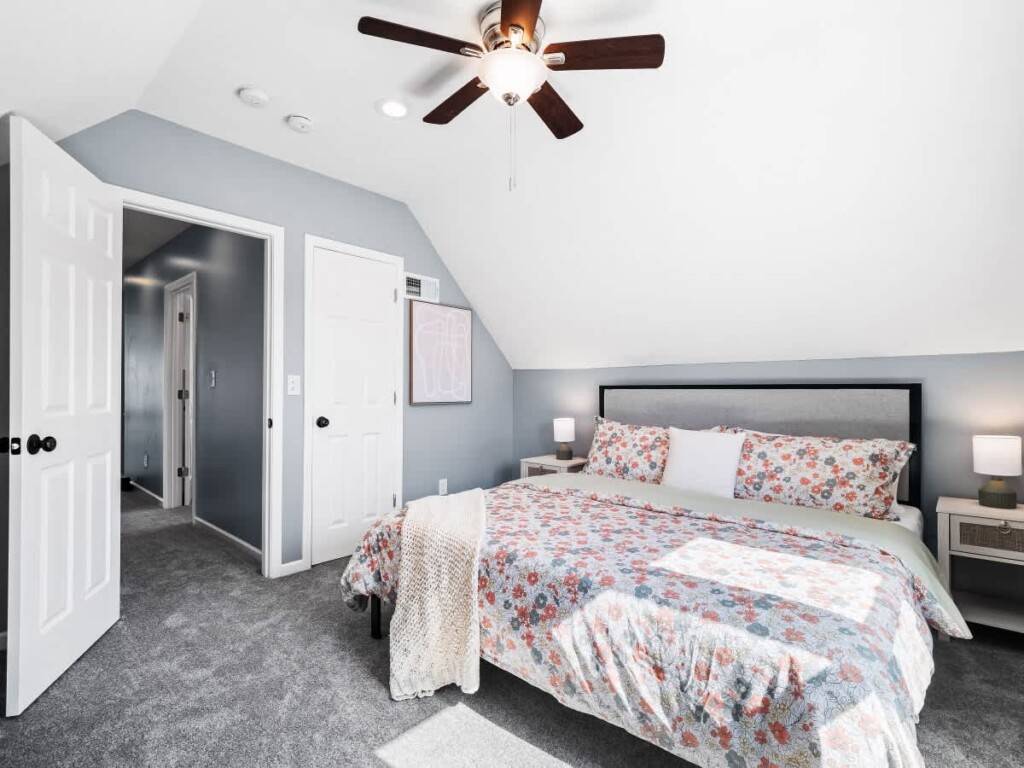 469c0d05 f5c1 42 rq9hf.jpg