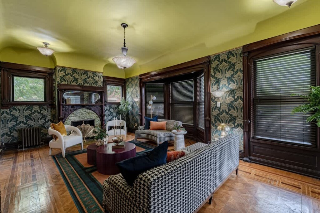 4a290de2 a102 41 imJKK.jpg