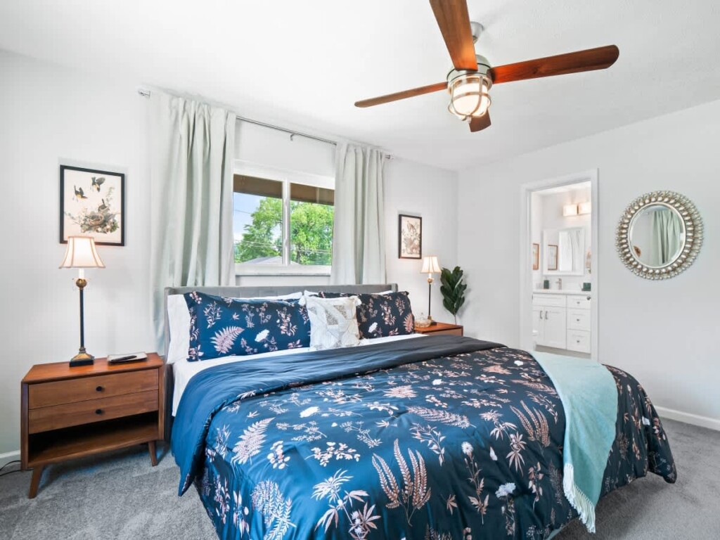 4c569b00 609b 40 fmAXe.jpg