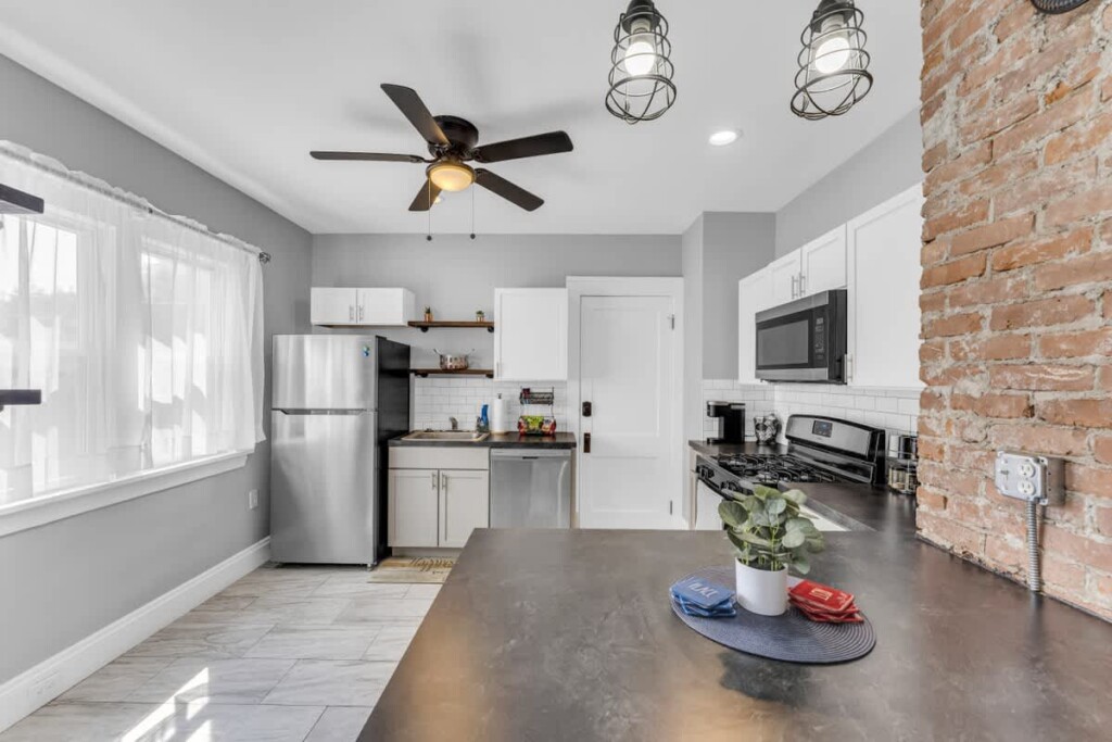 4ef94912 14ae 48 OtHHo.jpg