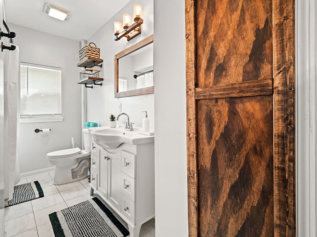 55173d0e e004 46 qp79x.jpg