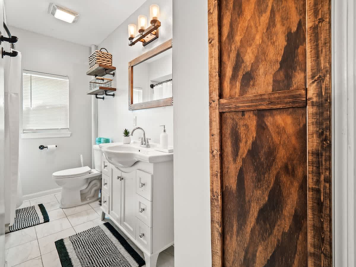 55173d0e e004 46 qp79x.jpg