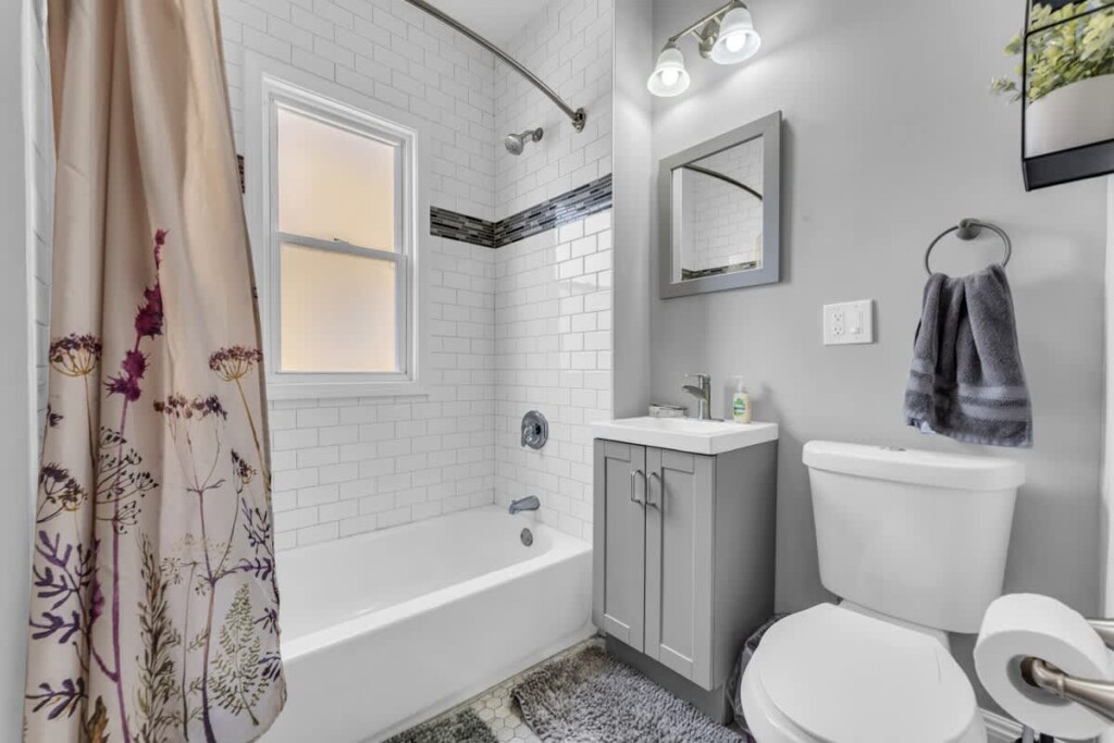 57bdef23 dd28 46 eAAR2.jpg