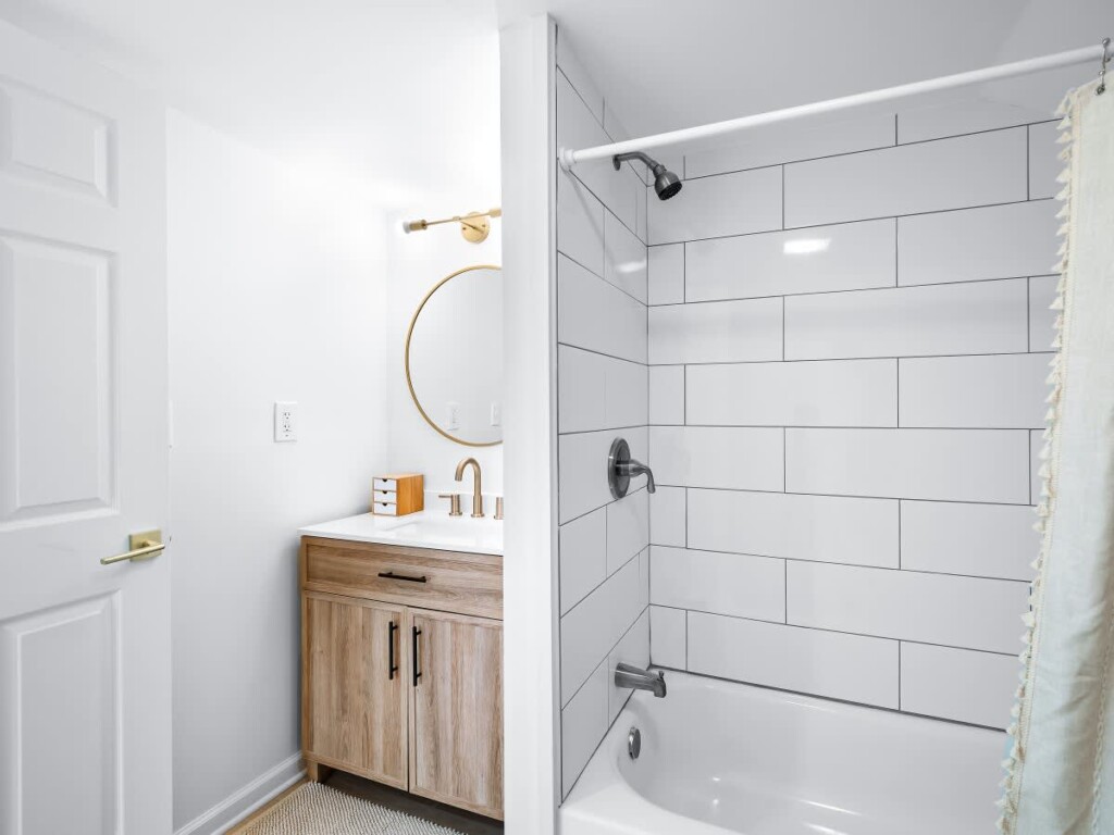 5b3bc23d faca 4b RRabM.jpg