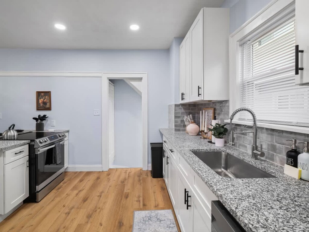 5be30f55 7bca 48 StPgn.jpg