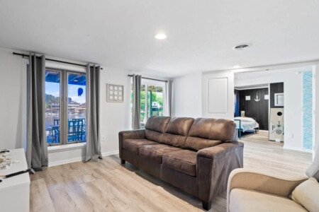 5d824e08 29a5 41 nwgYr.jpg