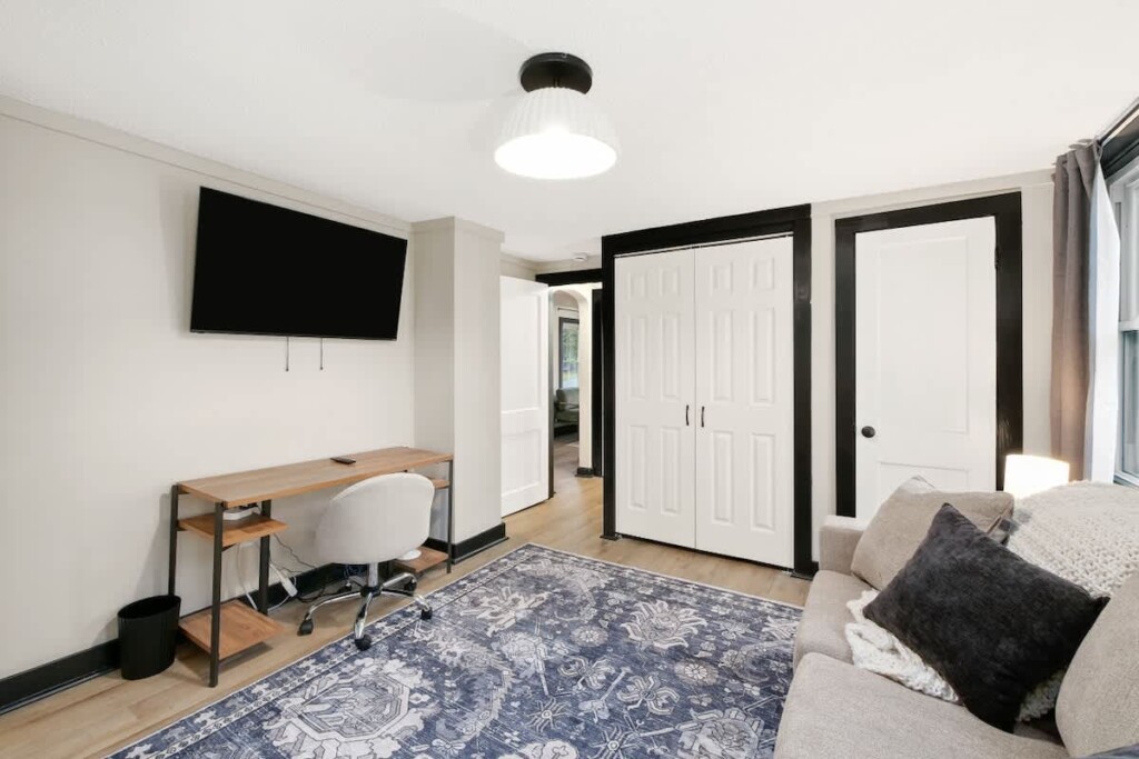 6193ede9 e9ff 4c ogsvS.jpg