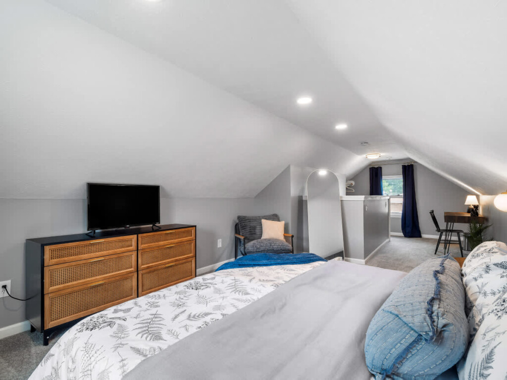 61f6f96c 62e3 4e X3 UB.jpg