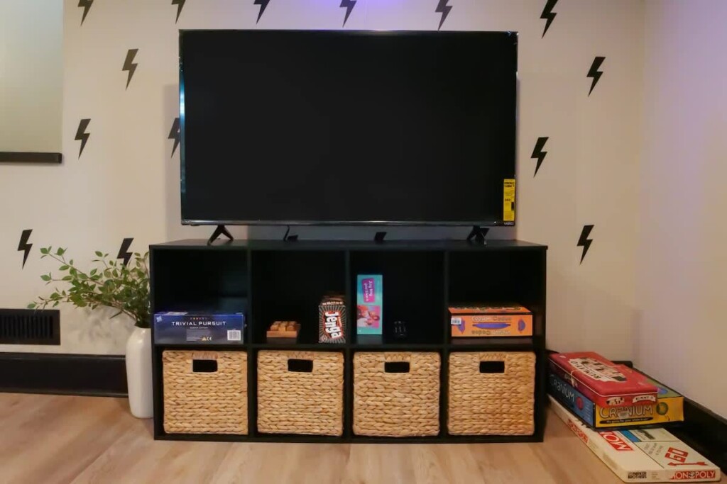 66561045 3a93 4c G8Lcn.jpg